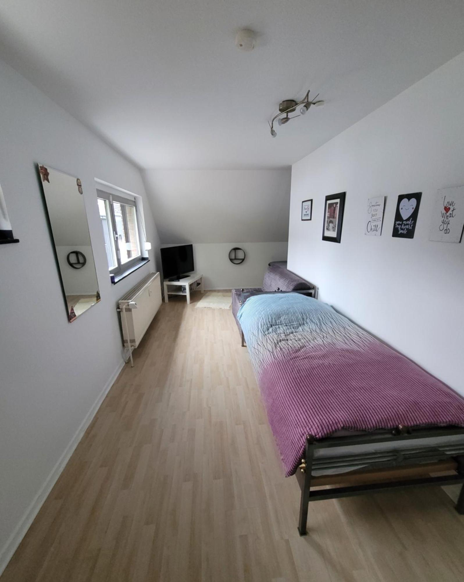 Messezimmer Am Thewissenweg Düsseldorf Habitación foto