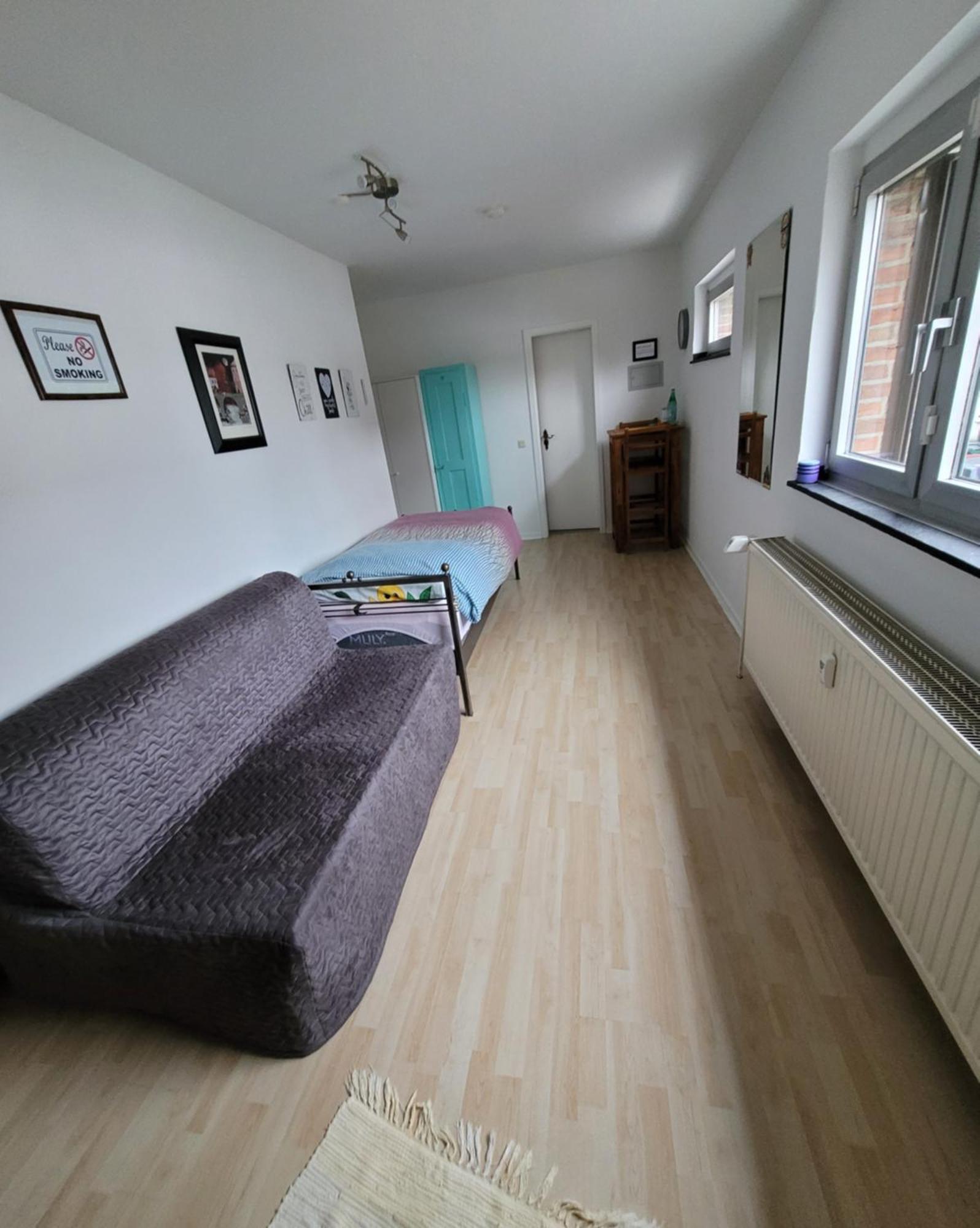 Messezimmer Am Thewissenweg Düsseldorf Habitación foto